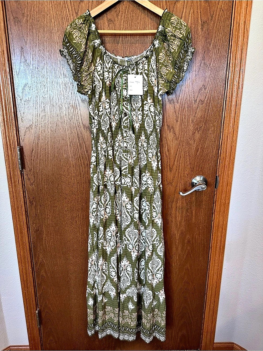 Paisley Maxi Dress in Green & White Size Large NWT